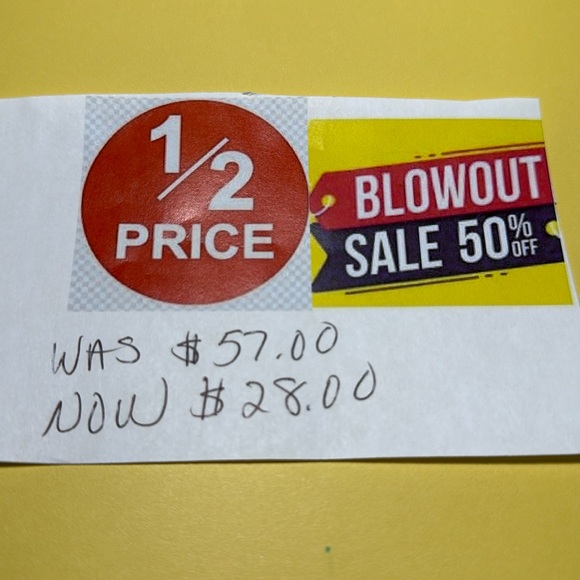 Bella Luce Champagne & White Diamond Simulants Ring - Picture 2 of 8